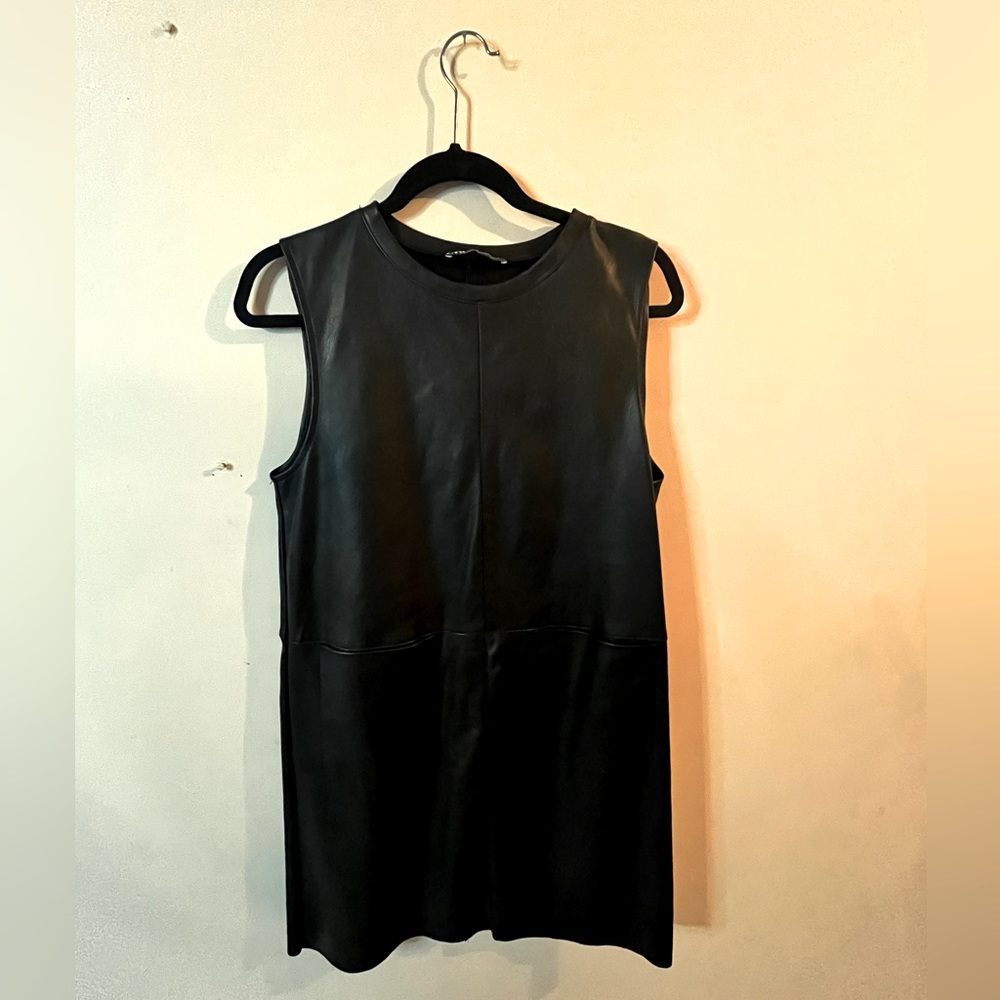 Excellent condition. Vegan leather Zara sleeveless dress with pockets